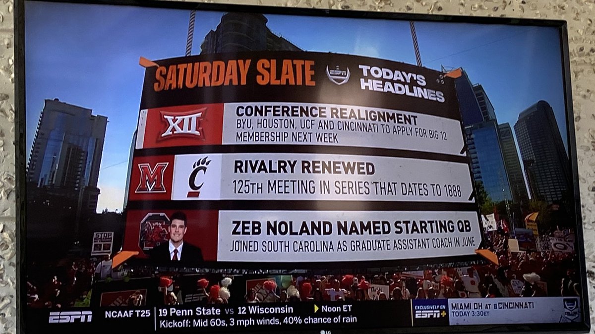 Scobat's tweet photo. College GameDay baby! Let’s Go Warriors! @OCFearTheSpear @CollegeGameDay https://t.co/uh2mqYjtFc