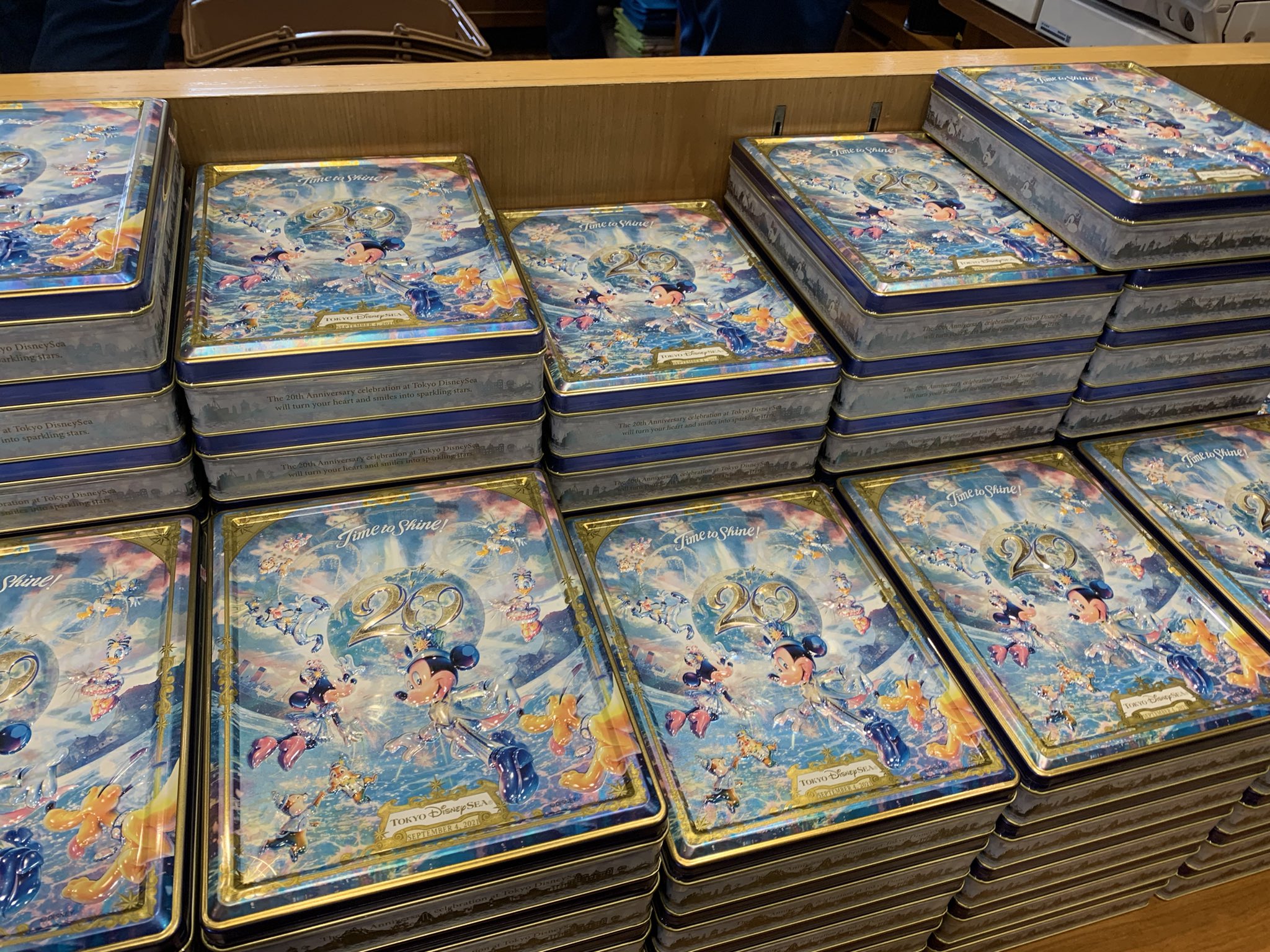 カラー グルメハンター 花も団子も 欲しいグッズ買いに行こう とボンボへ 昨日の混雑にドン引いていたけど 私が行った時間はそんなに混んでいなかったし なんならレジも待ち列なかったし すごく平和だった 気がするのは私だけか お菓子はこの他