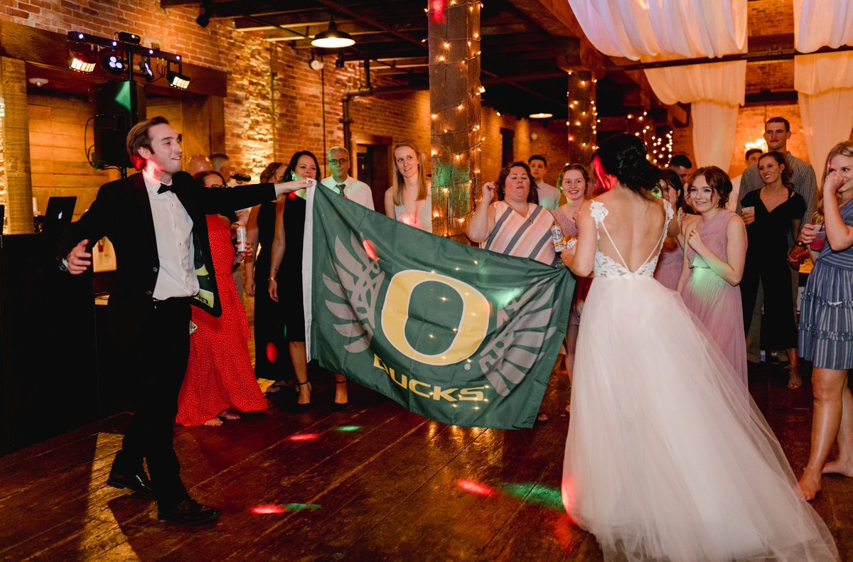 TheRealDRupp's tweet photo. College football is back! #GoDucks https://t.co/Yc3o4NuxGT