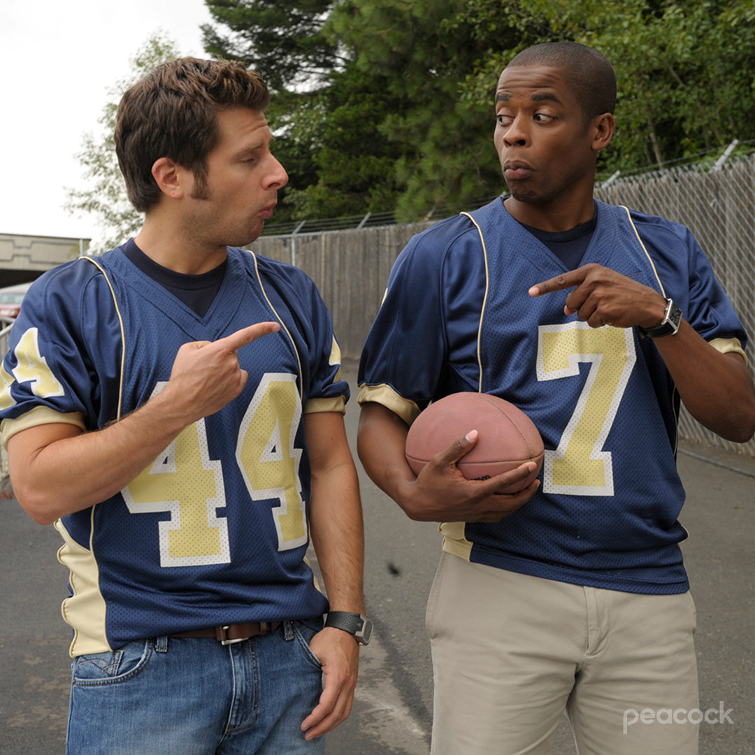 PsychPeacock's tweet image. Who's ready for some football? 🏈 🍍