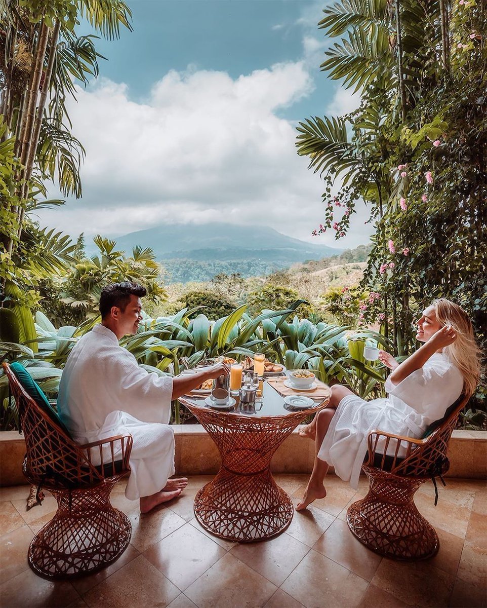 pairUp_'s tweet image. Breaksfeat with your love 👫 

Credit: barbieandpanda⠀ IG