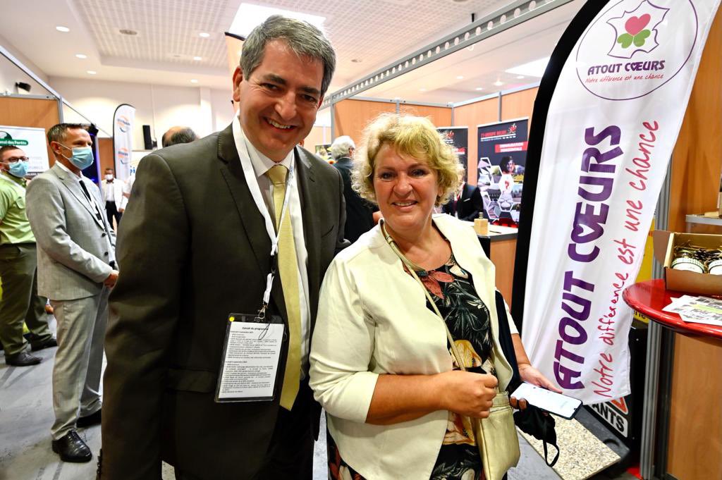 Je rends hommage à l'ensemble des maires de nos petites communes, 🏘piliers de la République, qui oeuvrent sans compter au quotidien.
#artisansducollectif <a href="/foiredechalons/">Foire de Châlons</a> 
<a href="/Maires51/">Maires de la Marne</a> #maires <a href="/regiongrandest/">Région Grand Est</a>