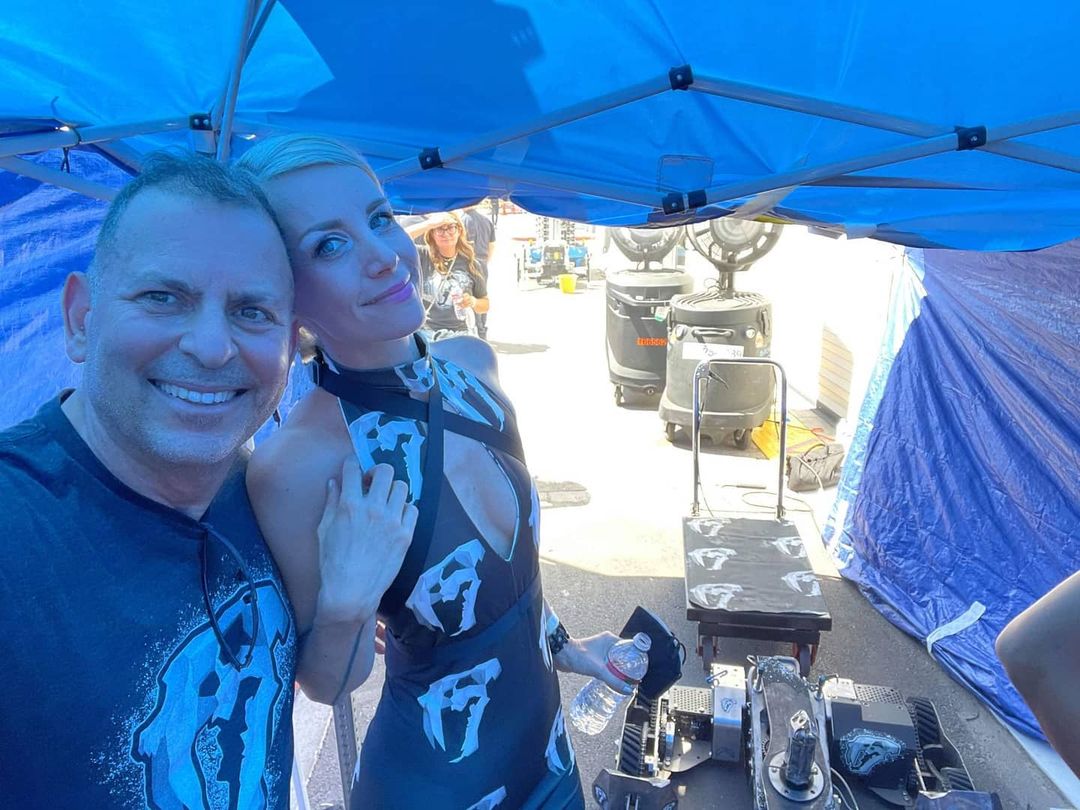 GhostRaptorBB's tweet photo. In the the post fight tent with A.I. / ML legend @sabrisansoy and Robotics / FashionTech Designer @anoukwipprecht || @realghostraptor during @battlebots

#battlebots #battlevots2021 #robotics #robots #lasvegas #nevada #TV #mechanics #make #makers #builders https://t.co/Xu3z69qACB