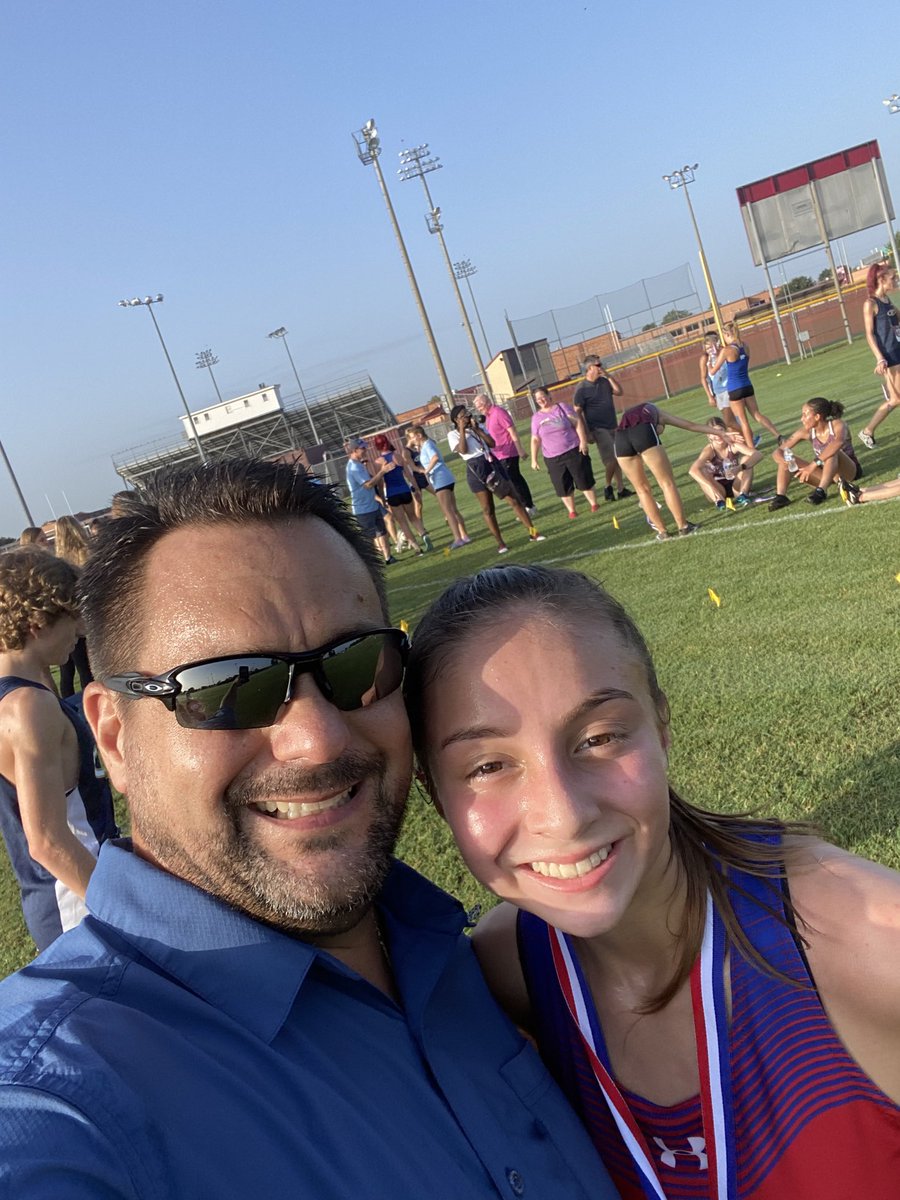 CoachFerrell1's tweet photo. Awesome run by our baby girl this morning at Cy Fair XC Meet. https://t.co/9kJKLLOtkw