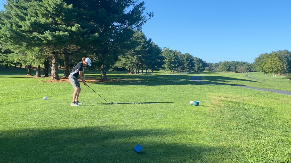 erhsgolf's tweet photo. Another tournament in the books.  Last Thursday at Bowling Green.  Chase carded a 40, Isaac 55, Ike 67.  Kids are improving. https://t.co/VBuWTKeyhd