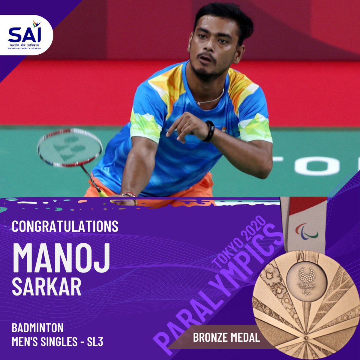 Manoj Sarkar wins Bronze medal in Badminton (SL3 category); defeated Japanese shuttler 22-20, 21-13 in Bronze medal match. #Badminton #Paralympics #Tokyo2020 #TeamIndia Photo @Media_SAI