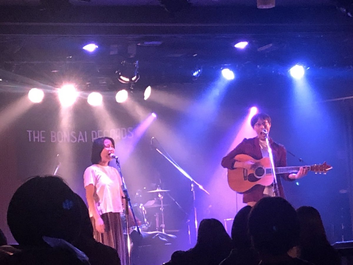 本日のライブにて発表いたしましたが、蜜の新しい音源『you know?/What can I do？』が12/1（水）に発売決定！！配信はもちろん、なんと今回は両A面7インチレコードを製作！つきましては、その直前の11/21（日）に配信イベントを行いますので、併せてよろしくお願い致します！！

#蜜
#新音源