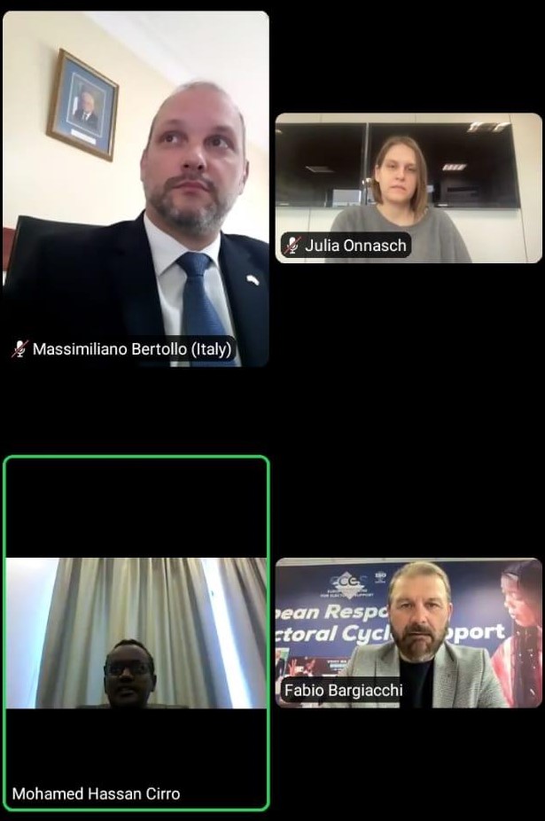 ItalyinSomalia's tweet image. Qaab-dhismeedka “Innov-Elections”, oo ay maalgelisay
@ItalyMFA, tababarka ku saabsan "Xirfadaha Hoggaaminta iyo Maareynta Khilaafaadka ee Daneeyayaasha Doorashooyinka" waxaa qabtay @ECESeu iyadoo ay si firfircoon uga qaybqaadanayaan FEIT.
Doorashooyin hufan, xor iyo xalaal.