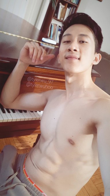 Just hooked up with the cutest guy who had the nicest d, big thick and perfectly cut. Ready for piano<a href="/tag/pridemonth2021"class="tags"><span>#pridemonth2021</span></a>