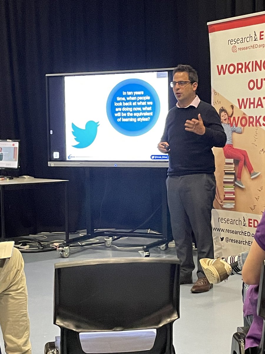 IGeography's tweet image. Really clear and succinct session on cognitive load! Loved it @Inner_Drive #rED21