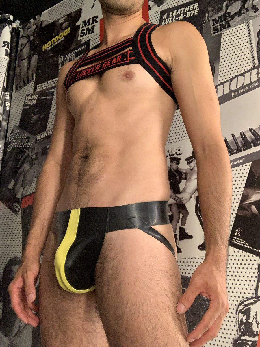 Your new Master 😊 這下可以做主人了，老司機奶農💎💎 有沒有人玩 #控射不射 ？#semenretention #cumcontrol #edging #bateworld #edgehim #gayasians #农牛 #控射 #gayasia #gaytaiwan #gaymalaysia #gaybkk #gayhk #精牛 #cumcow #batorlife #BatorBrothrerhood #batoraddict  #邊控