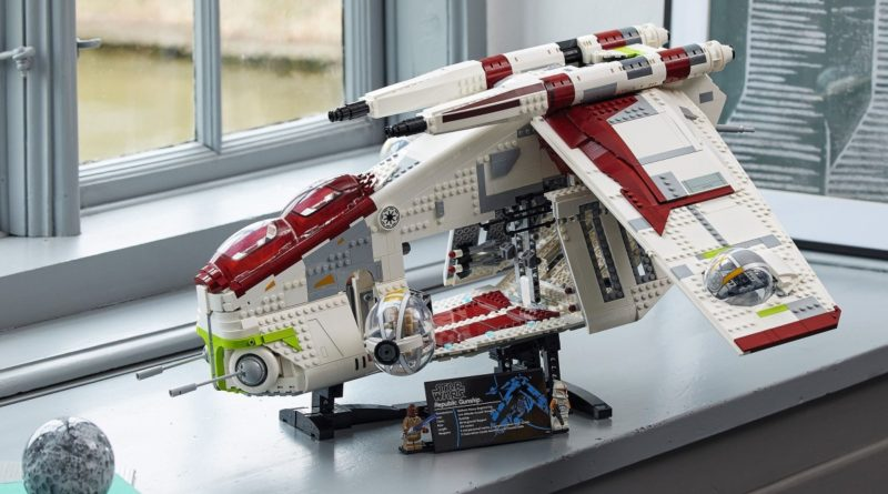 Following its release in August, the designer video for LEGO Star Wars 75309 Republic Gunship is taking us behind the scenes of the UCS build #LEGO #LEGOStarWars #StarWars brickfanatics.com/star-wars-repu…