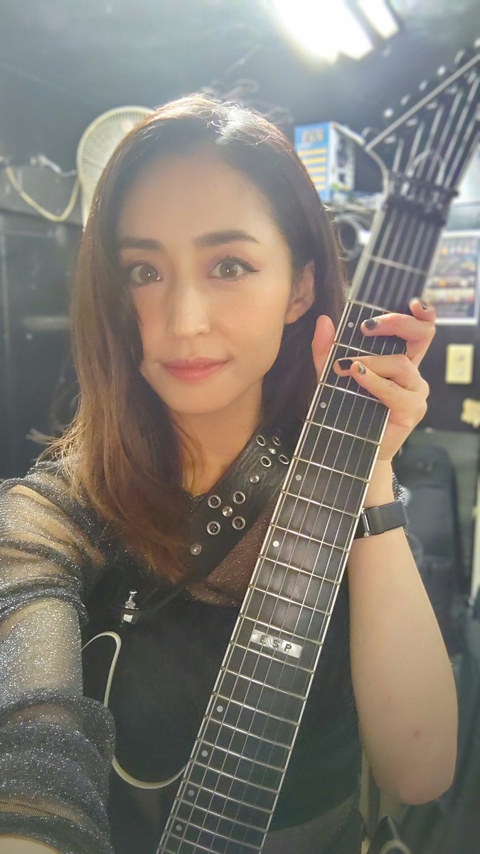 D_Drive_Yuki's tweet image. 厚木サンダースネイクでライブ

皆さんありがとうございました！
今日アンコール前にお話しましたがWhiskey Dustと神名阪まわります〜🤘🏻（神は神奈川ね）

皆さんそちらも楽しみにしておいてください☺️

本当今日も皆さんありがとうございました！

また元気でお会いしましょう！