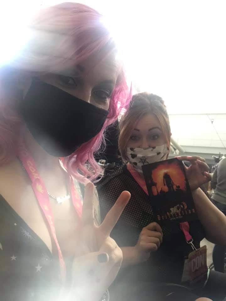 _HayLee_92's tweet photo. Stop by &amp; see @LadyBrooklynn all con long @TheMomentoCon 🖤#momentocon #Pittsburgh https://t.co/1JwZwZQ94N