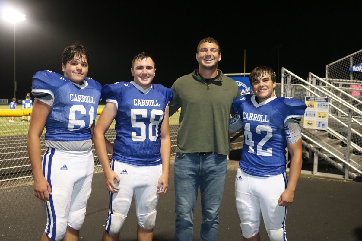 WelkGretchen's tweet photo. The Cougars are 3-0! Last night the band was amazing, the student section was rocking, the players executed, the coaches coached, AND Brandon Dillon was in the house! He is such an inspiration! It’s a great day to be a Carroll Cougar! 🏈⚪️🔵💪🏼 https://t.co/PJAxyEbVbR