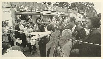 DorchesterOld's tweet photo. Codman Square Merchants Assoc celebrated a grand re-opening of the business district (1992) from @CityOfBoston’s “A guide to the public facilities department”
@CSNDC #Dorchester #CodmanSq https://t.co/vPKMsLn5t2