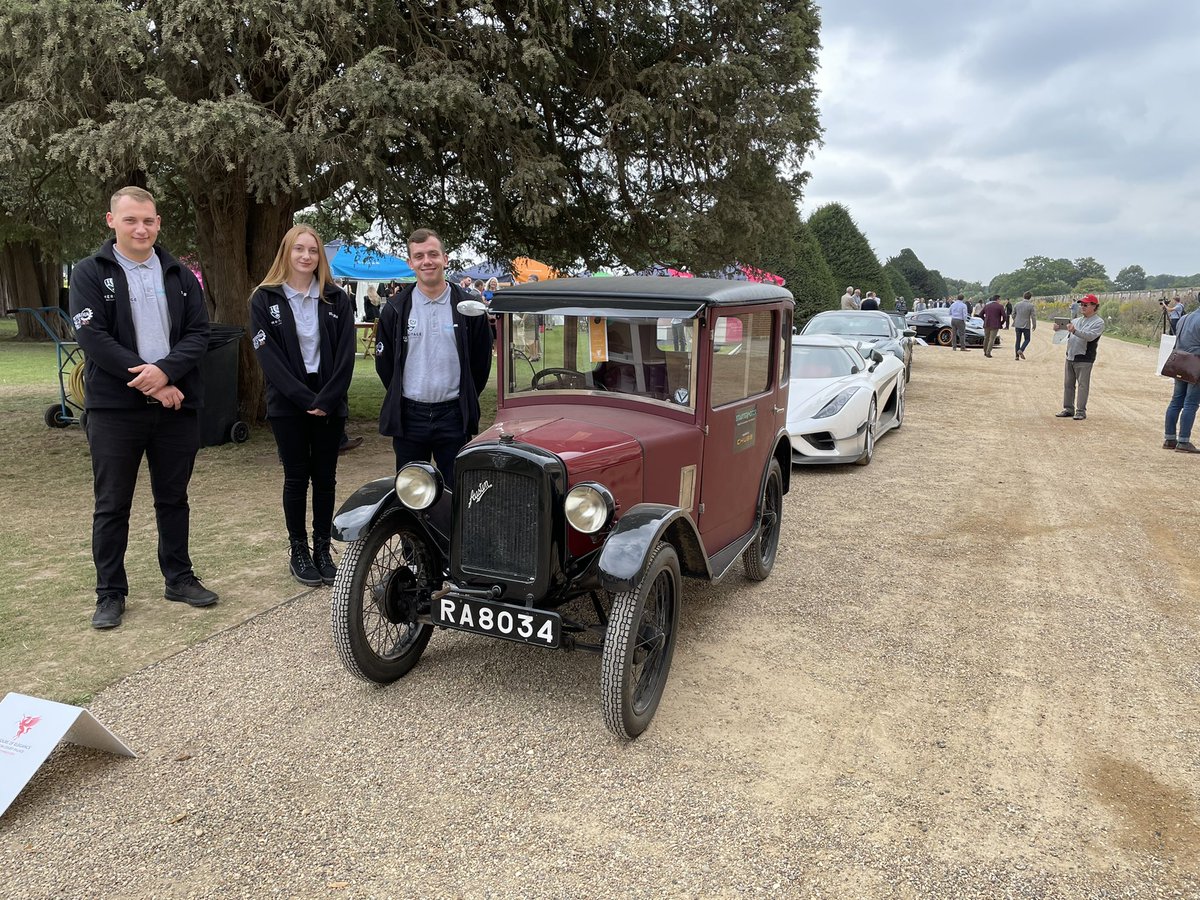 startermotoruk's tweet photo. Day 2 at @ConcoursUK with our friends @Chubb and our mighty Austin Seven, plus @TheHSAcademy apprentices. @BluediamondGB @classperform @BicesterH @heroerarally https://t.co/ePzDIk3nAN