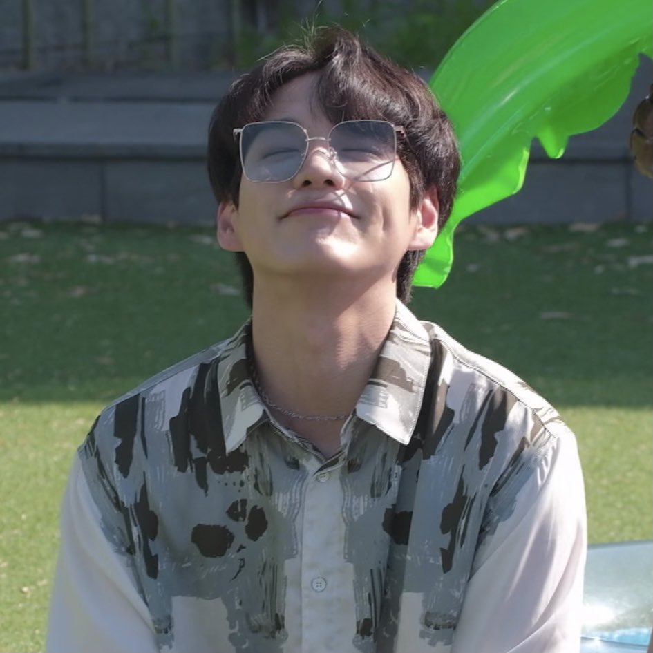 yo0_1109's tweet photo. 오늘따라 찬이가 더 보고싶네😢🖤 https://t.co/PV8fkhlJvQ