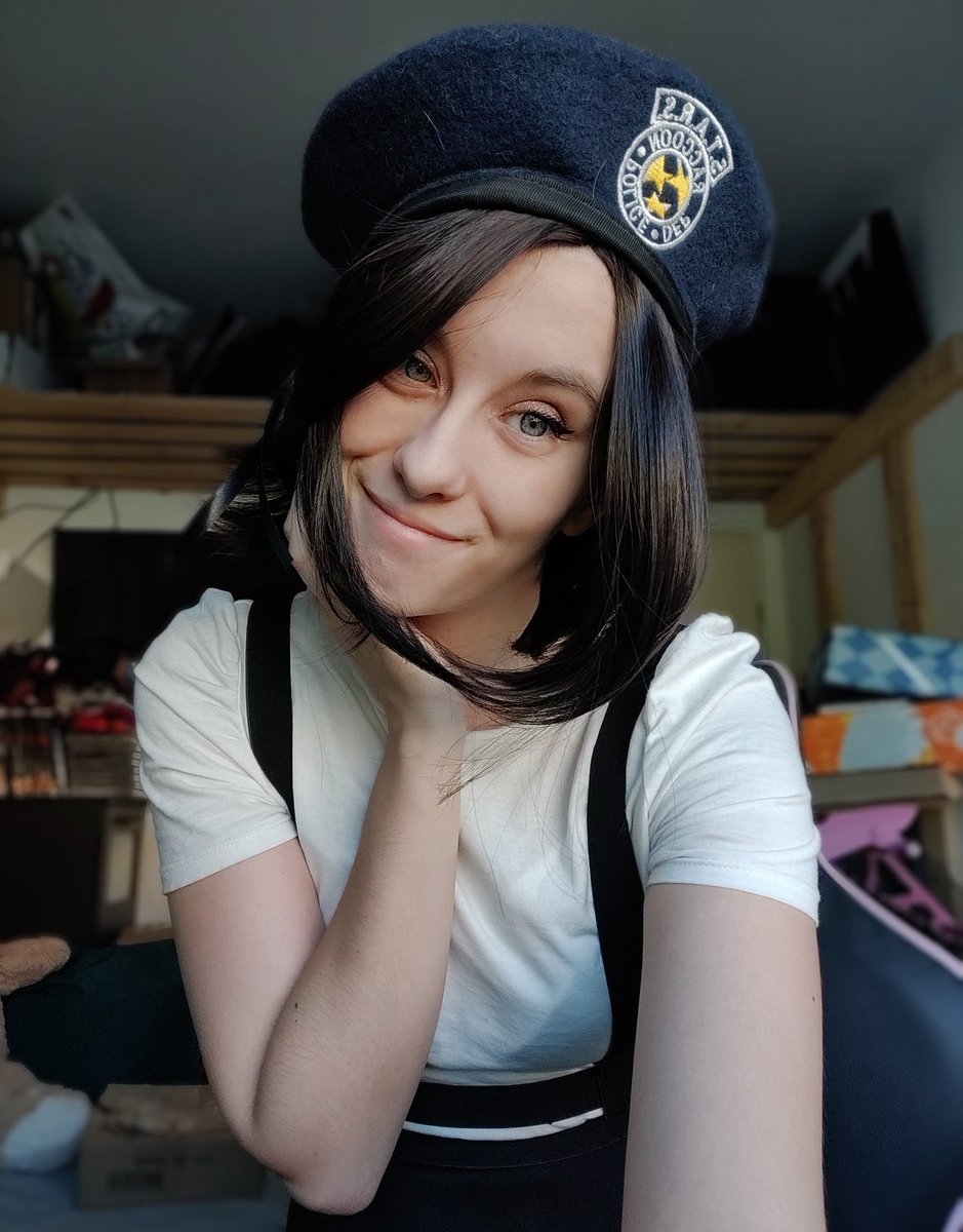 Superpinkykitty's tweet photo. LIVE♥️Vi samler ind til De Danske Hospitals Klovne! ♥️ 
Idag bliver der gjort på en SJOV måde!
Kom og støt en go sag! 🥳
https://t.co/SvbcjS4gnM https://t.co/wQzaHsMRl1