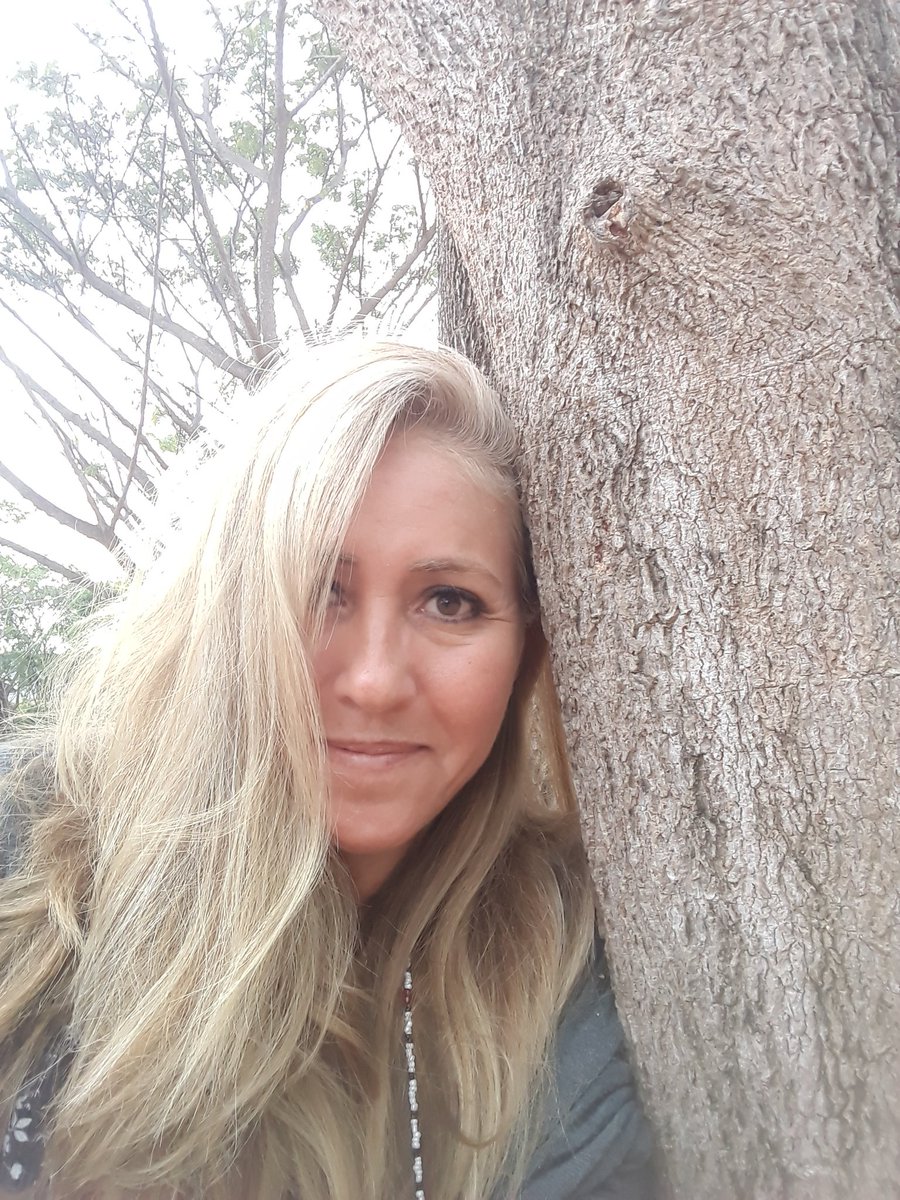 CristinaVinue11's tweet photo. Buenos días queridos amigo, aquí respirando aire puro y #CosechandoAndo lo que nuestra bendecida tierra produce.
Feliz fin de semana🥰🥰🤗🤗🤗 https://t.co/VYiWCvMf8v