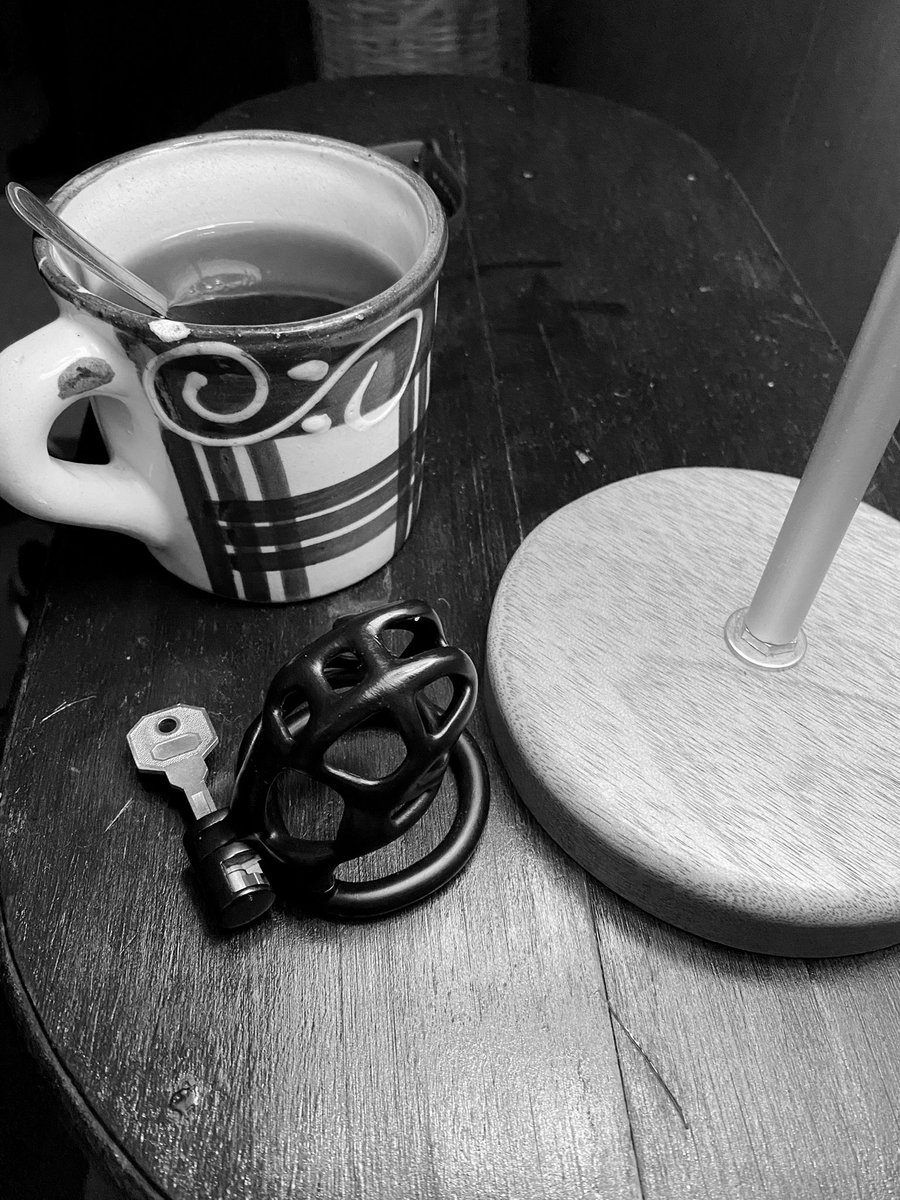 DanteBDSM's tweet photo. Good morning, mistress knows what’s better for me. #chastity #lockedweekend #femdom #teamlocked #coffeeandnosex https://t.co/nrO0heeDW4