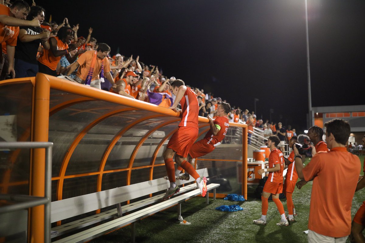ClemsonMSoccer's tweet photo. 𝔽𝕒𝕟 𝔸𝕡𝕡𝕣𝕖𝕔𝕚𝕒𝕥𝕚𝕠𝕟 ℙ𝕠𝕤𝕥: You guys were absolutely unreal last night. Riggs was rocking from start to finish. As Coach Noonan said, "There is no better crowd in college soccer than Clemson's." Ｔｈａｎｋ  Ｙｏｕ

#ClemsonUnited🧡💜 https://t.co/UdZ77oRtey