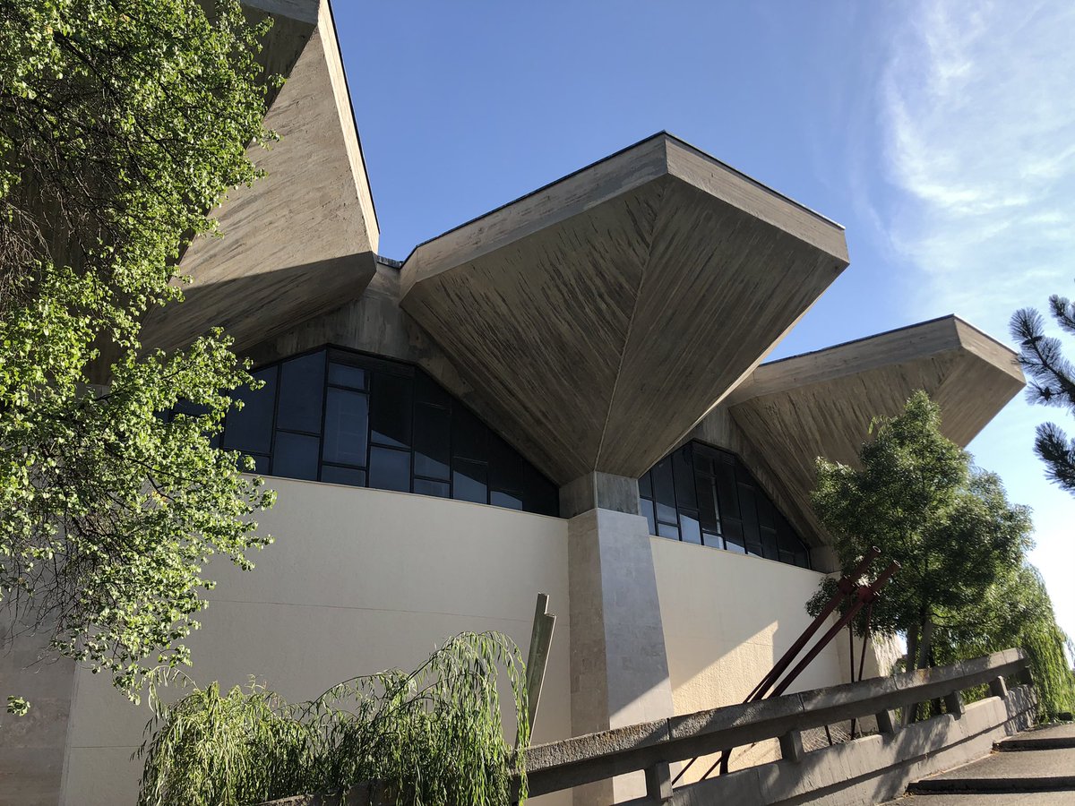 Get ready for a flood of concrete! After more than a decade in Turkey I finally paid a visit to the country’s spectacular open-air museum of brutalist architecture, Ankara’s Middle East Technical University (METU/ODTÜ) for the first time 🤓