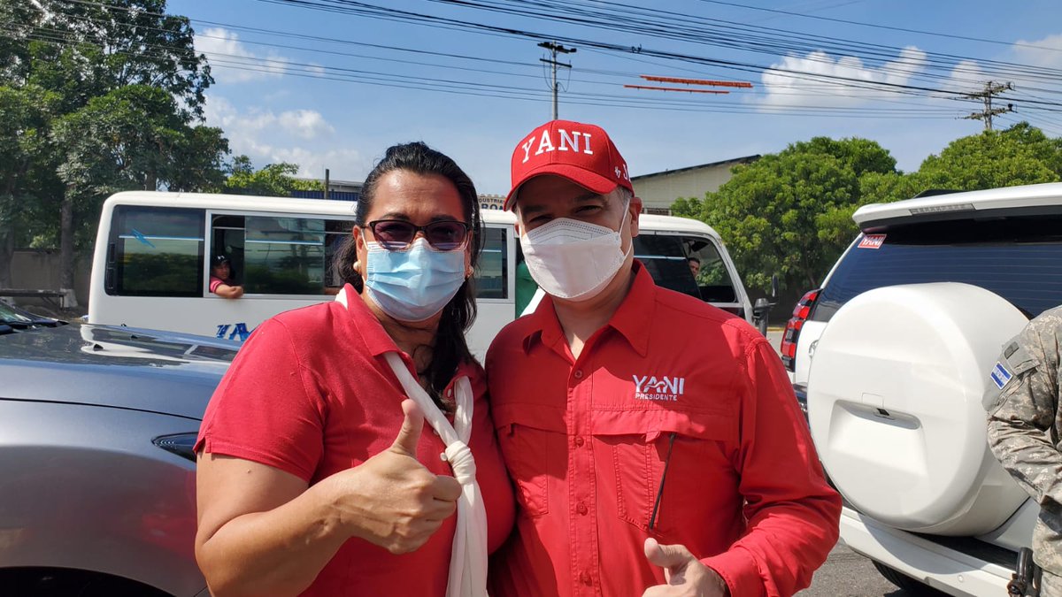 PoloCrivelli's tweet photo. 🇱🇻🇱🇻🇱🇻La Juventud esta con el Partido Liberal, Yani Rosenthal Presidente, Polo Crivelli Alcalde de Choloma. Kathia Crivelli Diputada. 🇱🇻🇱🇻🇱🇻🇱🇻

#YaniPresidente 
#ElCambioDeLaGente
#PoloAlcalde
#YoConPoloEstoy https://t.co/WUcpjKuTOq