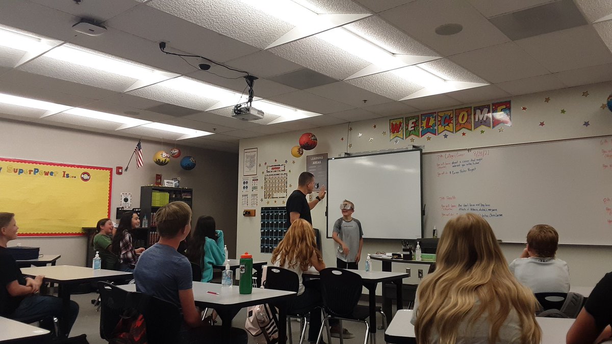 KristyGlade's tweet photo. Thankful @NSMSWolves for our local law enforcement. Detective Chris Larson takes time out of his busy schedule multiple times each year to visit with our students about the dangers of drugs and alcohol. He is awesome! #NSMSrocks #seviersdstrong https://t.co/3q7qzwmQaO