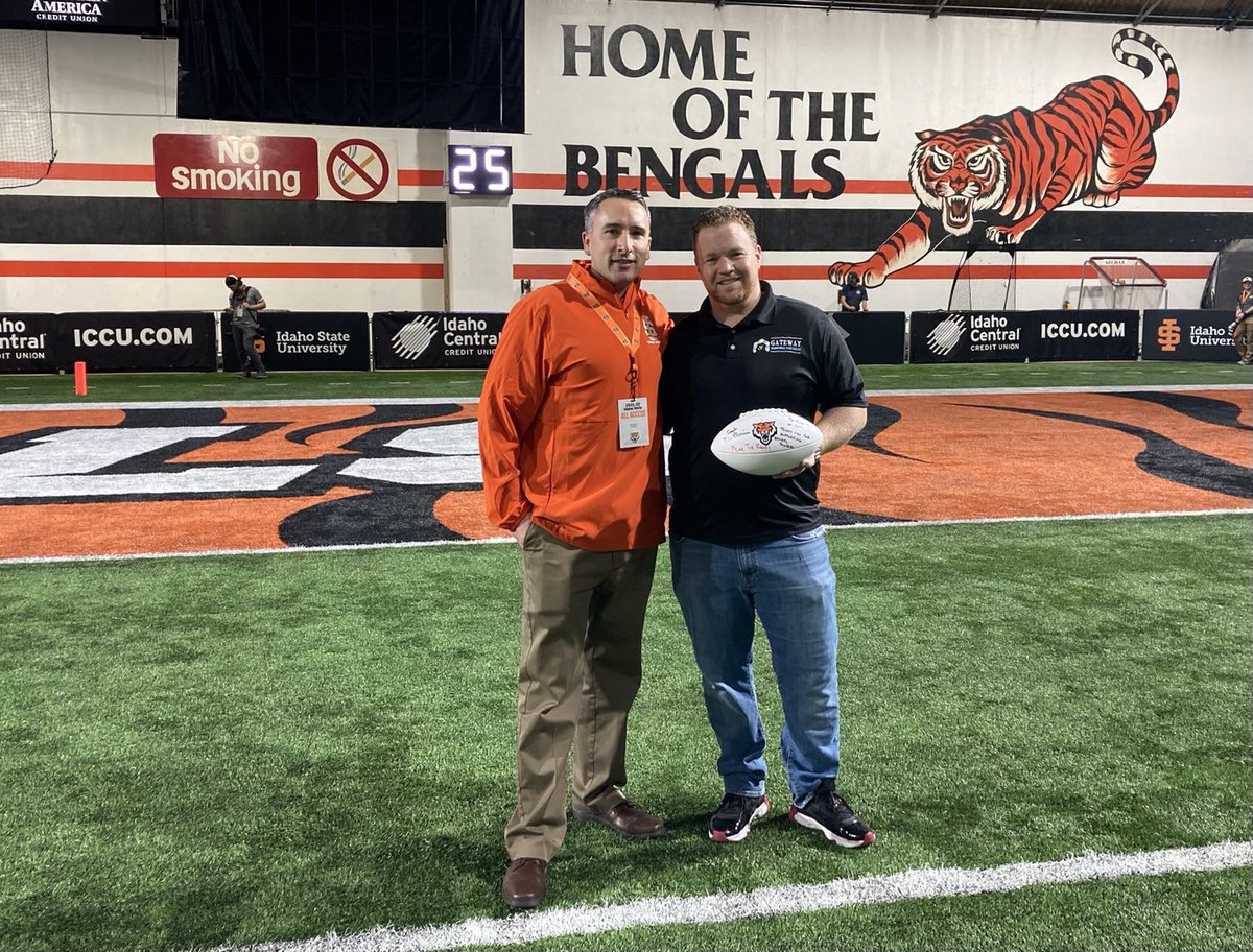 The ⁦@IdahoStateFB⁩ Quarterback Club is proud to partner with Gateway Transitional Care Center this season. Thank you, Gateway, for your Presenting Sponsorship and for everything you do for the community! #RoarTogether