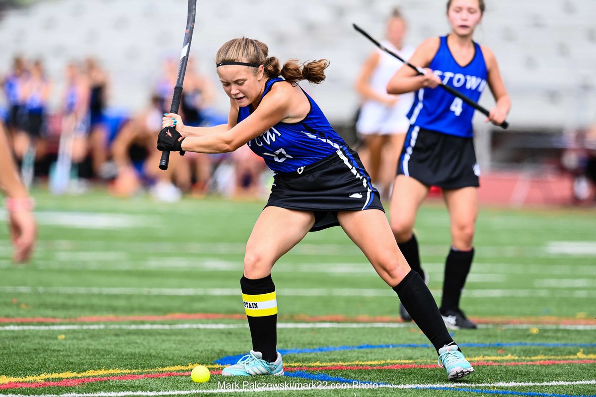 Field hockey action from Etown vs. Hempfield. <a href="/HSDSportsScores/">Hempfield Athletics</a> <a href="/HempFHockey/">Hempfield Field Hockey</a> <a href="/EFHBEARS/">E'town Field Hockey</a> <a href="/EASDAthletics/">Etown Bears Athletics</a>