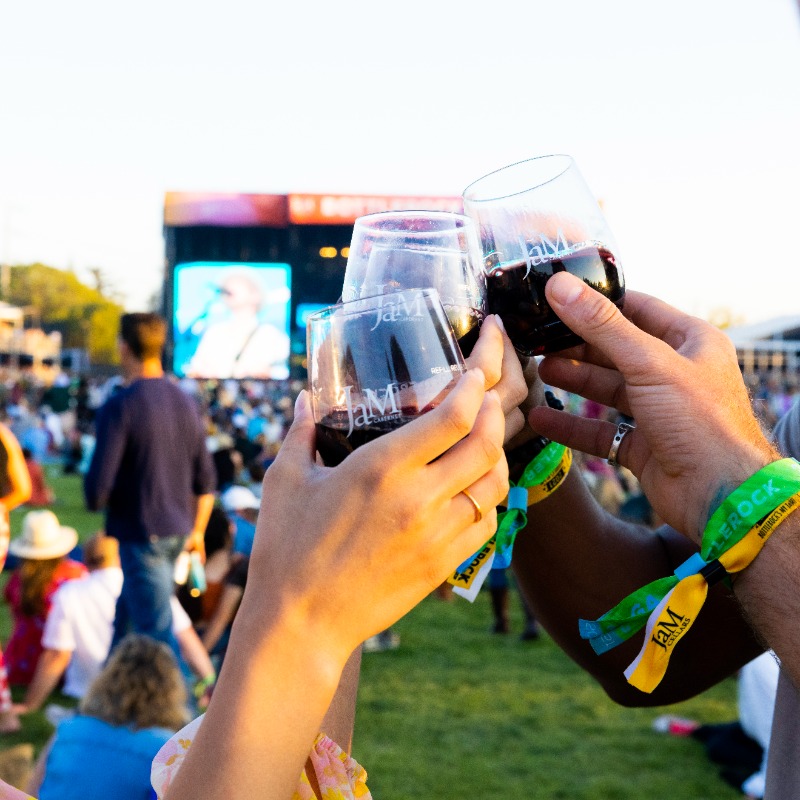 ButterWines's tweet photo. Refill time. Sippin' JaMCab! ๐ท
#LastSipOfSummer #JaMCab #JaMCellars #ButterChardonnay #BottleRock #JaMPad #BR21 #BottleRock2021 #BottleRock21 https://t.co/fFV4b4r1rZ