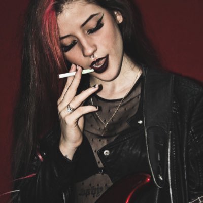 demennteee's tweet photo. #NuevaFotoDePerfil https://t.co/hvsRoPmKhG