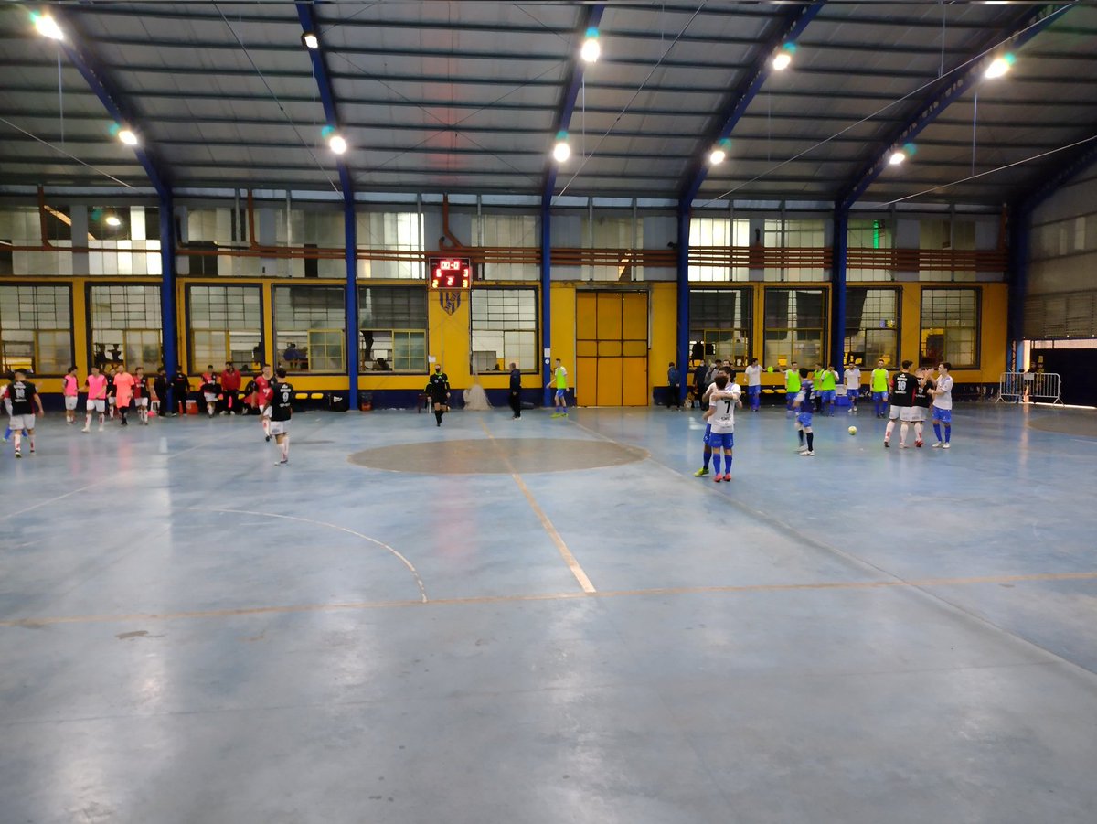 pasionfutsal's tweet photo. #PrimeraA🇦🇷 #Permanencia FINAL. @Mald_Estrella 6 (Castro x3, Medina x2 y De Vita) @FutsalNewells 3 (De La Paz x2 y Díaz). Los de Palermo dieron vuelta el partido y volvieron a la victoria luego de siete encuentros para sumar los primeros tres puntos de la zona. https://t.co/oWMN7GcNmL
