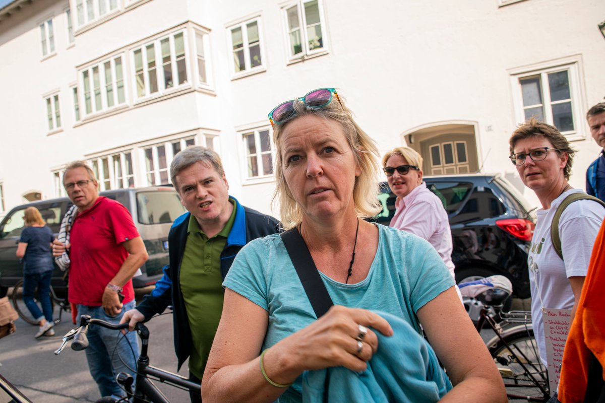 foto_kemp's tweet photo. Etwa 85 TN bei #Presse|feindlichem-#Aufmarsch aus dem #Querdenken-Spektrum in #Hannover #Niedersachsen. Immer wieder wurde anwesende #Presse bedroht, beleidigt und bedrängt.
#h0409 

Alle Fotos: https://t.co/2AadSY1mWX https://t.co/qD69xfMVX8