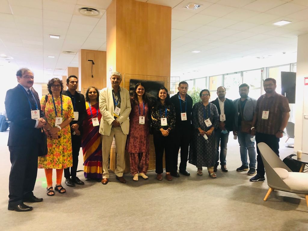 Our DG @pnvcms with the Indian contingent at @IUCN congress at Marseilles #IUCNcongress #Fra #biodiversity @Researchouse @anandannu @moefcc @IUCN_CEC @UNBiodiversity @UNEP @UNDP_India
