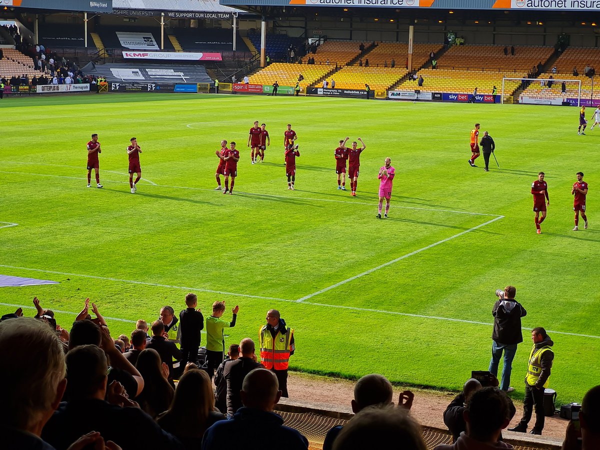 CastlefieldDale's tweet photo. Get in 3 points away from home for @officiallydale and @beesley_jake what a player. Please sign @coreyokeeffe10 permanently! #rafc #rsba https://t.co/2u4bSzK3Ks