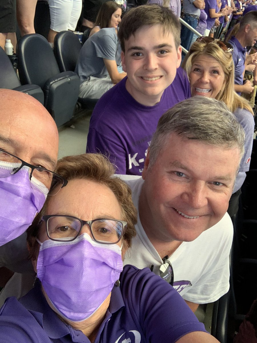 sgcats79's tweet photo. #EMAW https://t.co/dnHTznzuVe