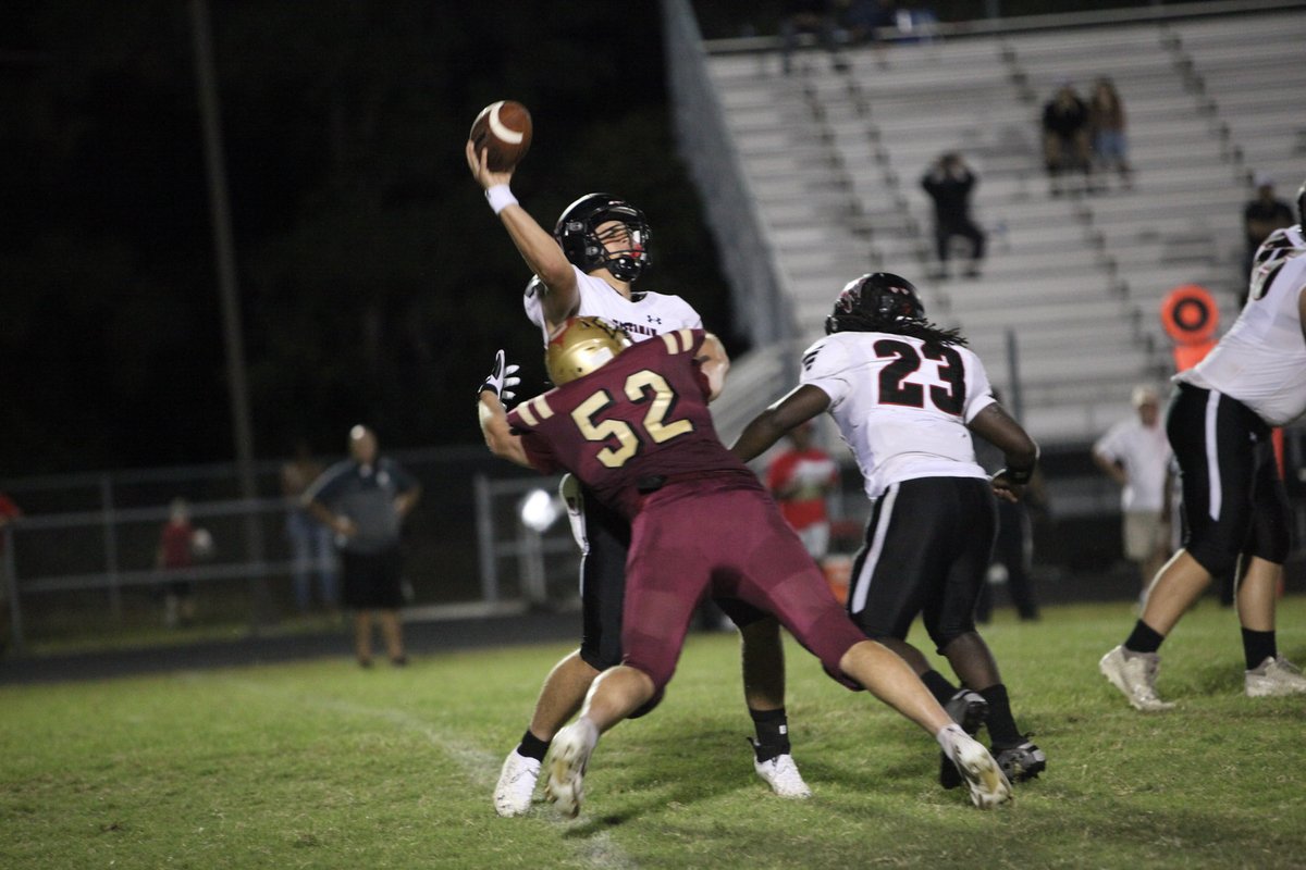 RushmanGrant's tweet photo. So proud of all my brothers after we broke through and got our 1st win last night. It's just the beginning of the turnaround for this program. @EAHSFB https://t.co/yMMzuF8L5I