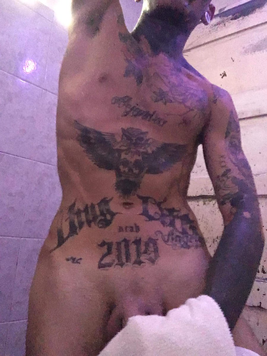 Sadith6699's tweet photo. 🔥🔞buenos precios
#viral #Tendencia #LoMasVisto #sexo #oralgay #Gaymedellin #Morbosos #hombreshot https://t.co/OZjhokRRQB
