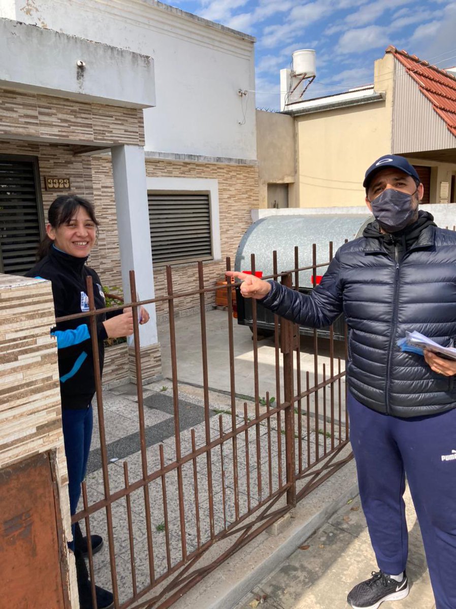 mincarelli_juan's tweet photo. En Berisso, casa por casa, con la boleta completa del #Lista2 @FrenteDeTodos
@marottegabriel 
#Lealtad @CarlitaGelp @CascallaresPJ 
@vtolosapaz #unidad @fabiancagliardi @sebamincarelli ✌🏻✌🏻 https://t.co/6QYy8Xi2qn