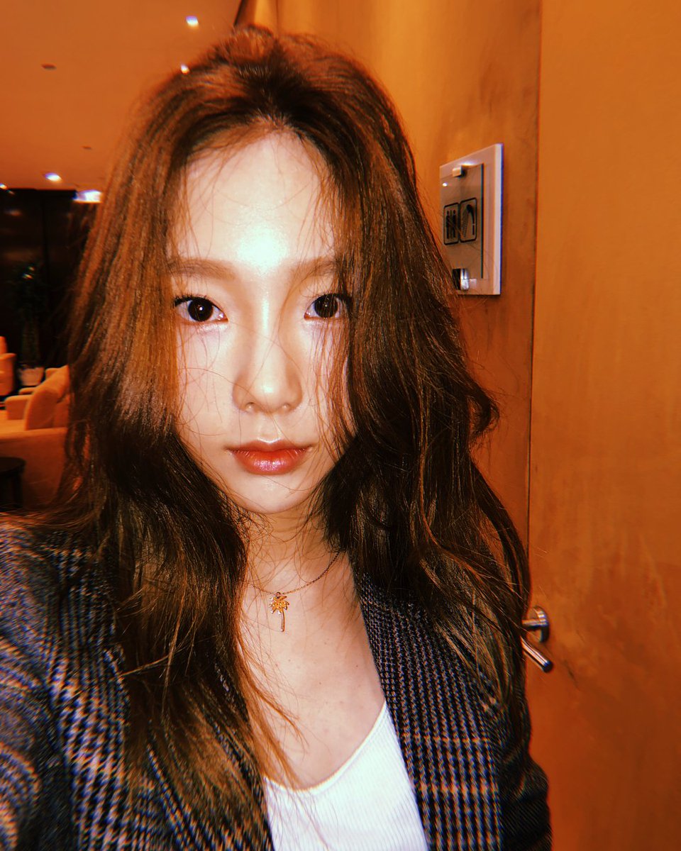hourlytaeyeon's tweet photo. #TodayWithTaeyeon 

♡ 180906 IG https://t.co/lJtMdMfPTn