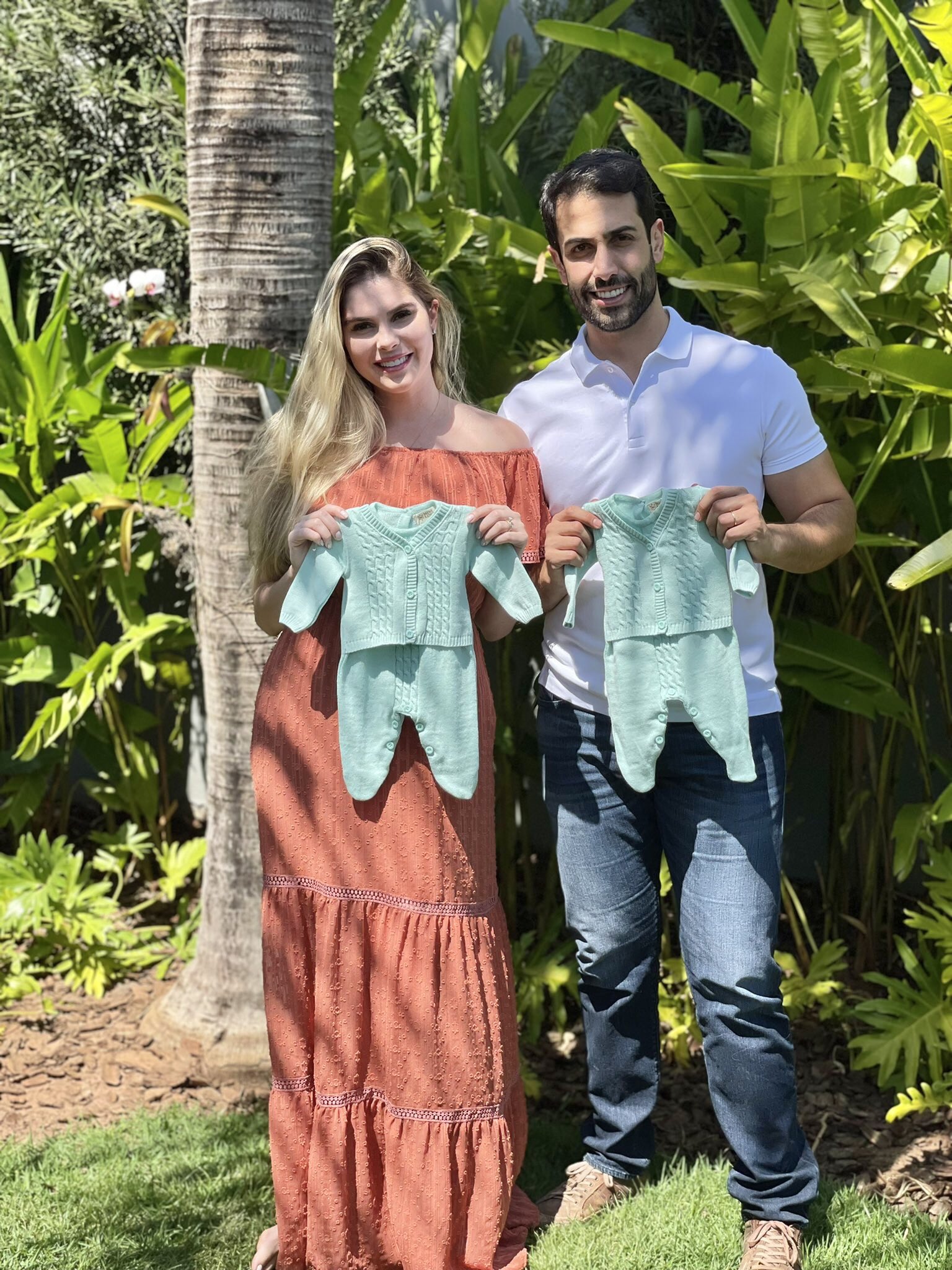 1 pic. Nunca desista dos seus sonhos, para Deus nada é impossível. Que venham com muita saúde, nós já amamos vocês demais!!! 👶🏻👶🏻❤️❤️ @gutheodoro https://t.co/0aM2TyvZUH