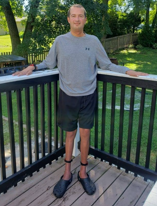 aVoice4ALS's tweet photo. Before &amp; After #NurOwn w @Navy Pilot Matt Bellina

Apr 2014 - #ALS dx
2018 - ALSFRS of 21, Wheelchair &amp; Trilogy
2019 - 6 doses of #NurOwn
Spring 2019 - Stood out of wheelchair
Aug 2020 - NurOwn dose 7
Sept 2021 - Standing, breathing &amp; holding neck up

#LivingProof
#NurOwnWorks https://t.co/lFDwrBfk5r