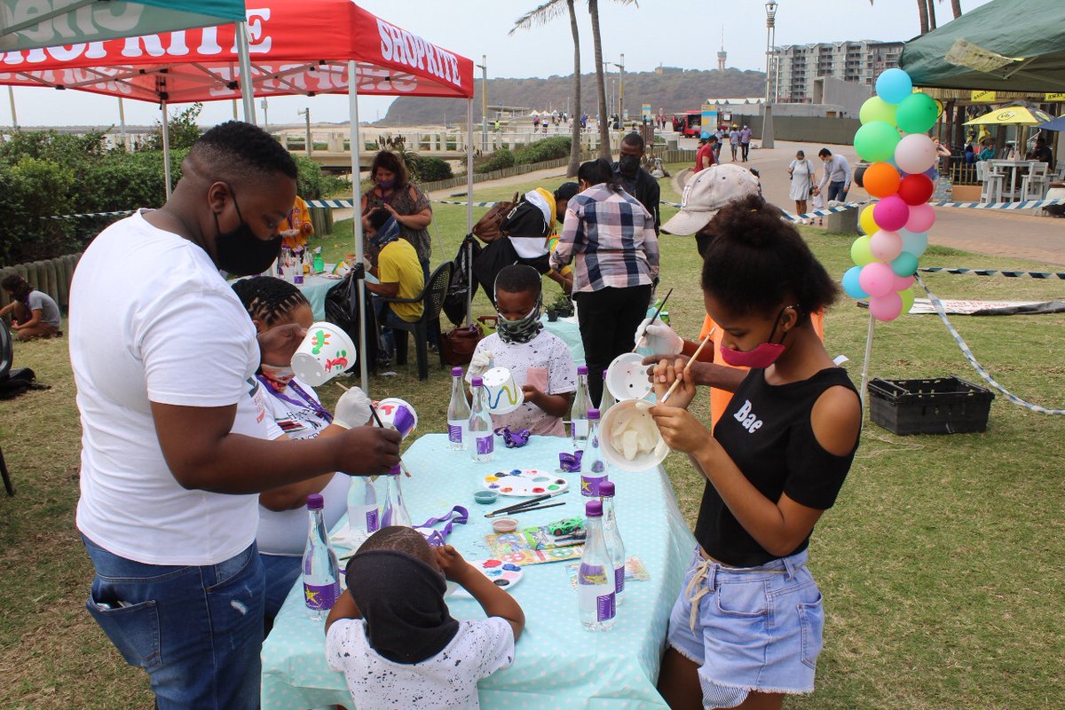 DBNGlobalShaper's tweet photo. It was a fun filled spring day at the uShaka beach front. Participants were able to spring into colour and spring into fun by picking a pot plant and planting a succulent to take home. https://t.co/Ryjv6nqNxV