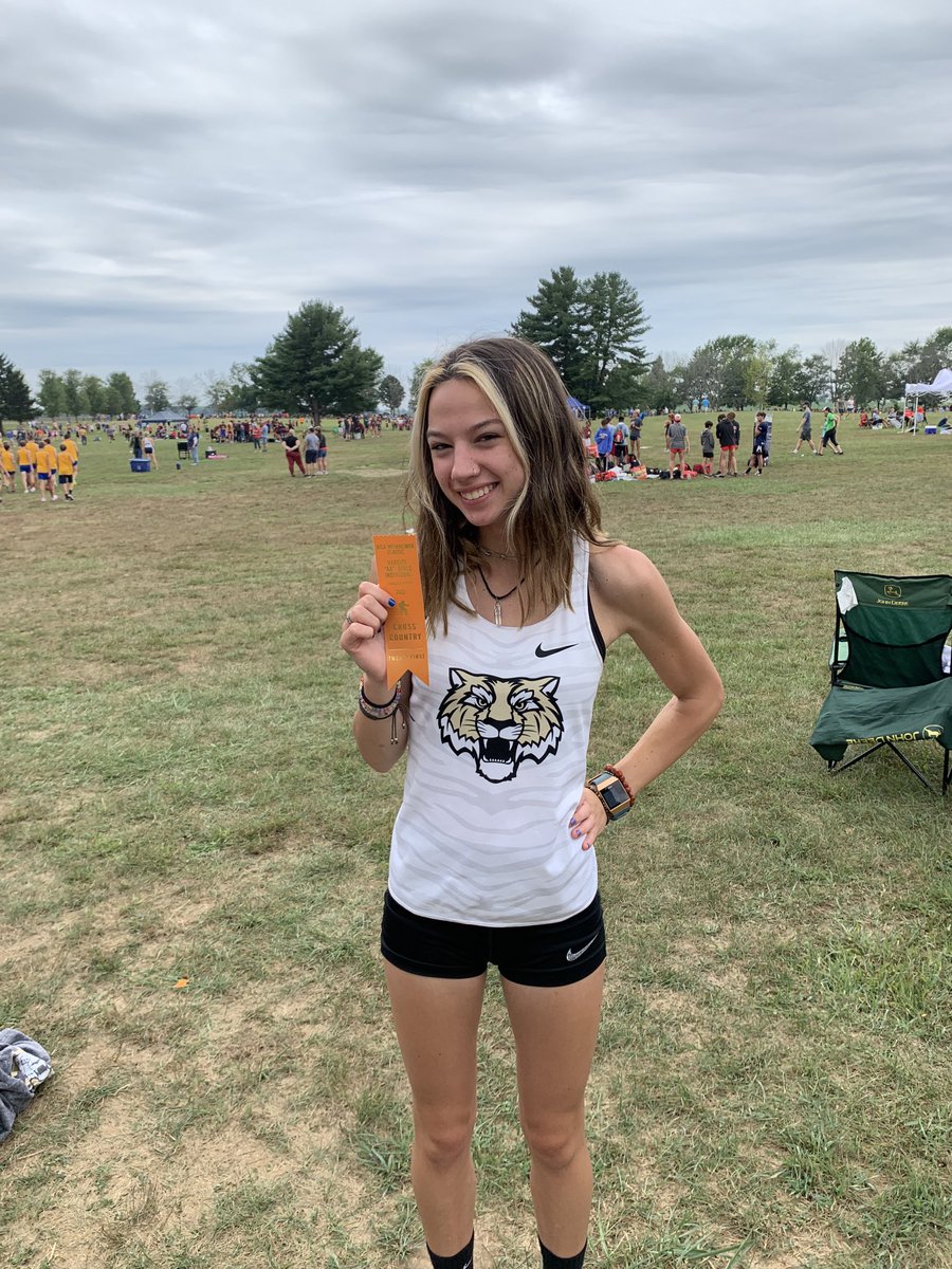 Great race by Abbi Coyle today with a 21st place finish in a time of 19:34, that’s a 18 second PR!! Way to run Abbi!! Lady Tigers finished 9th/12 and Boys’ 12th/19!