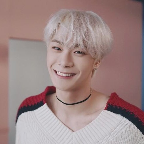 tinykkong's tweet image. this look that's it that's the tweet