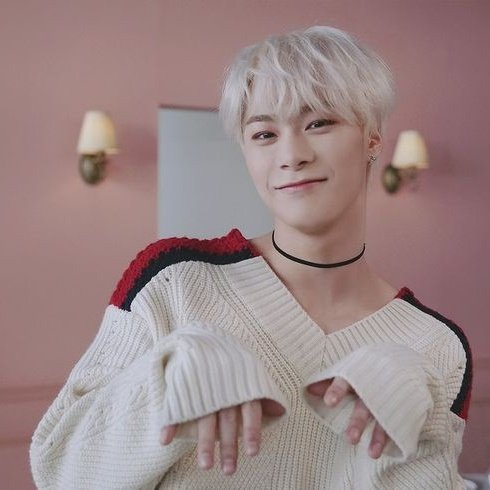 tinykkong's tweet image. this look that's it that's the tweet