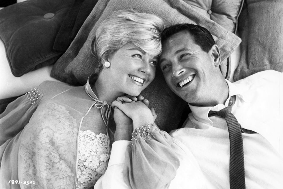 cinemabooknerd's tweet photo. "I had never met Rock Hudson before, but the very first day on the set [PILLOW TALK (1959)] I discovered we had a performing rapport that was remarkable. We played our scenes together as if we had once lived them."

#DorisDayHerOwnStory #AEHotchner #BookQuote https://t.co/1TLEz3Htnz