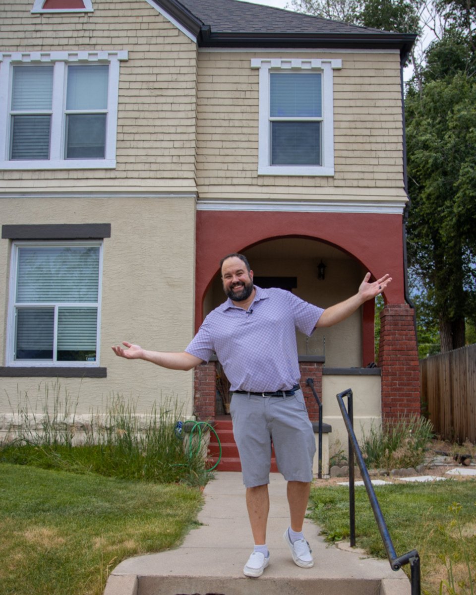 AdvantageHomeM2's tweet image. Have you been dreaming of a house like this for your family?

Vern will hook you up!

#dreamhome #loanofficer #newhome #housingmarket